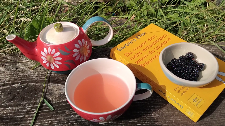 blackberry tea and book